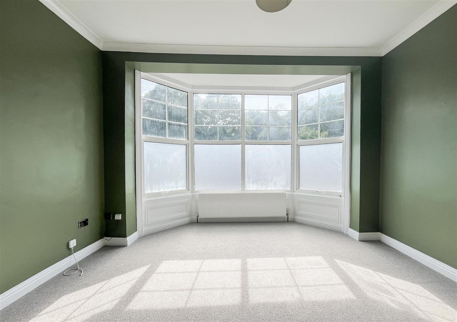 Flat Woodland Vale Road in St Leonards