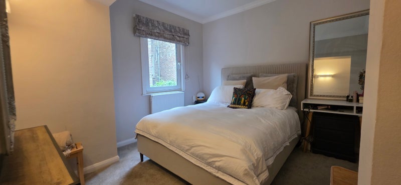 Flat Alderney Street in City of Westminster