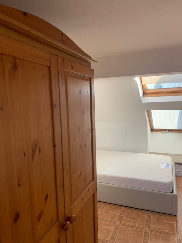 Room Goodall Road in Greater London