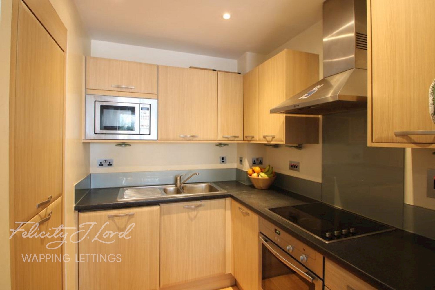 Flat Devonport Street in Greater London