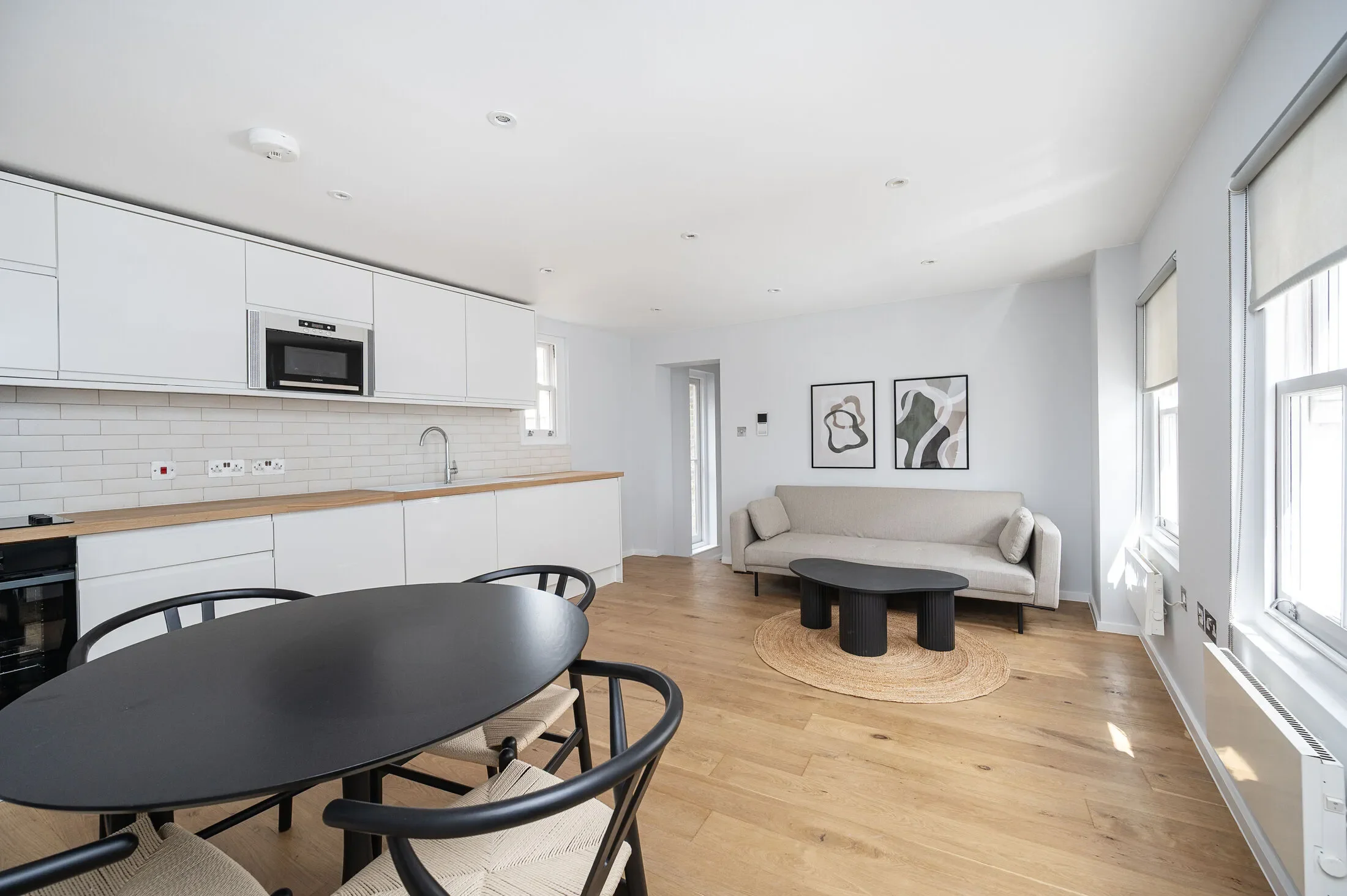 Flat Ellsworth Street in Greater London