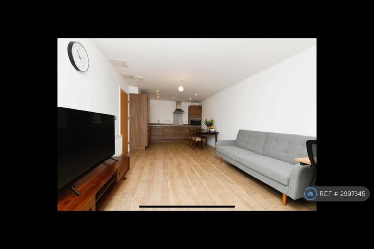 Flat Rollason Way in Brentwood