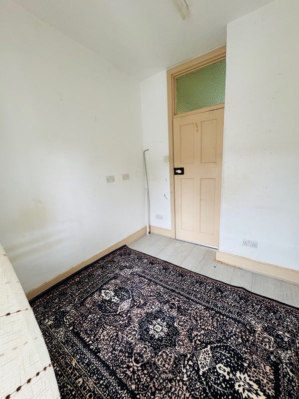 Room College Close in Greater London