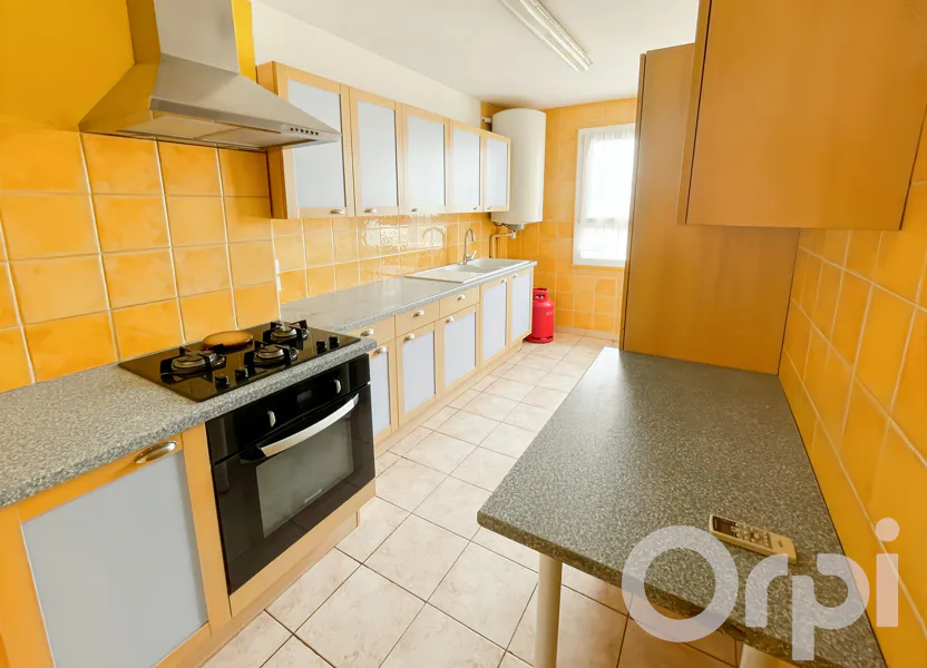 Appartement Avenue Pasteur à Bollène