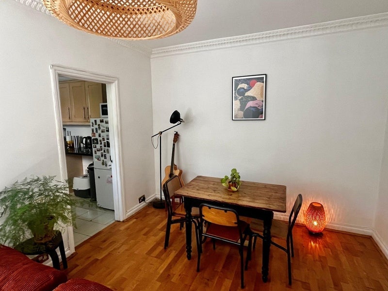 Flat Constantine Road in Greater London