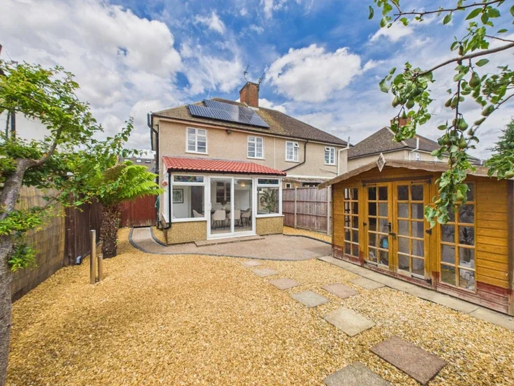 House Stonecross Road in Welwyn Hatfield
