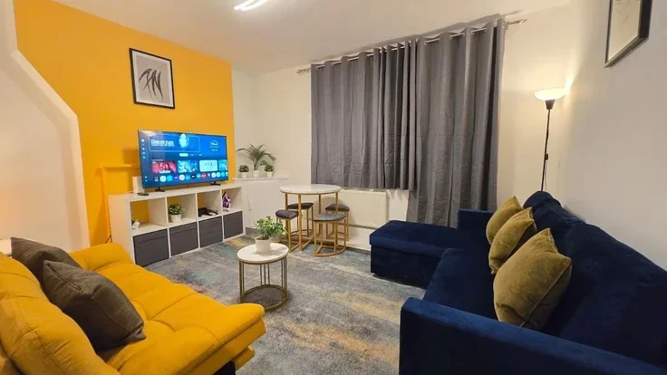 Flat Thorparch Road in Greater London