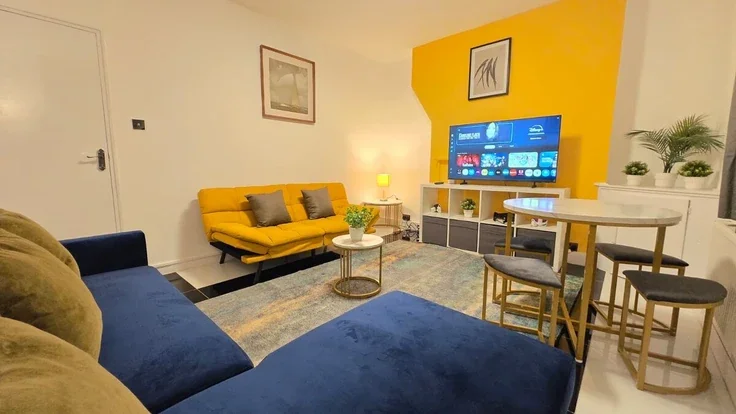Flat Thorparch Road in Greater London