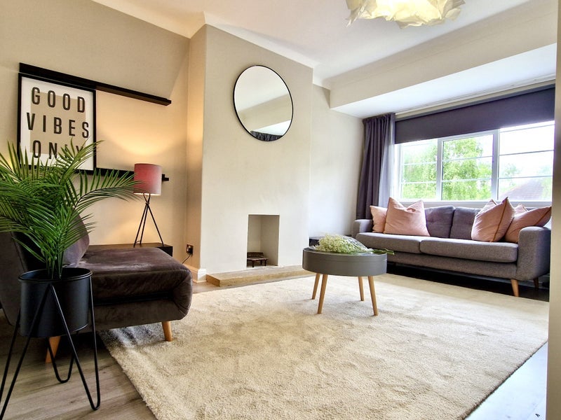 Room Sandringham Gardens in Leeds