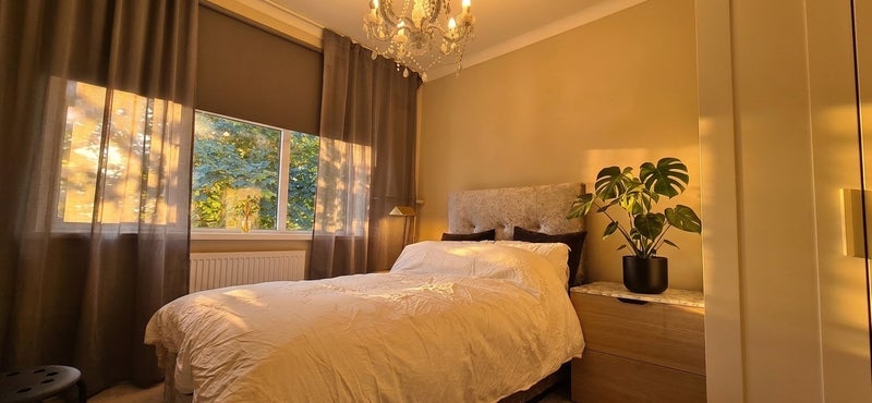 Room Sandringham Gardens in Leeds