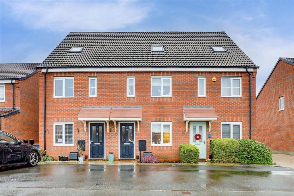 House Lovesey Avenue in Ashfield