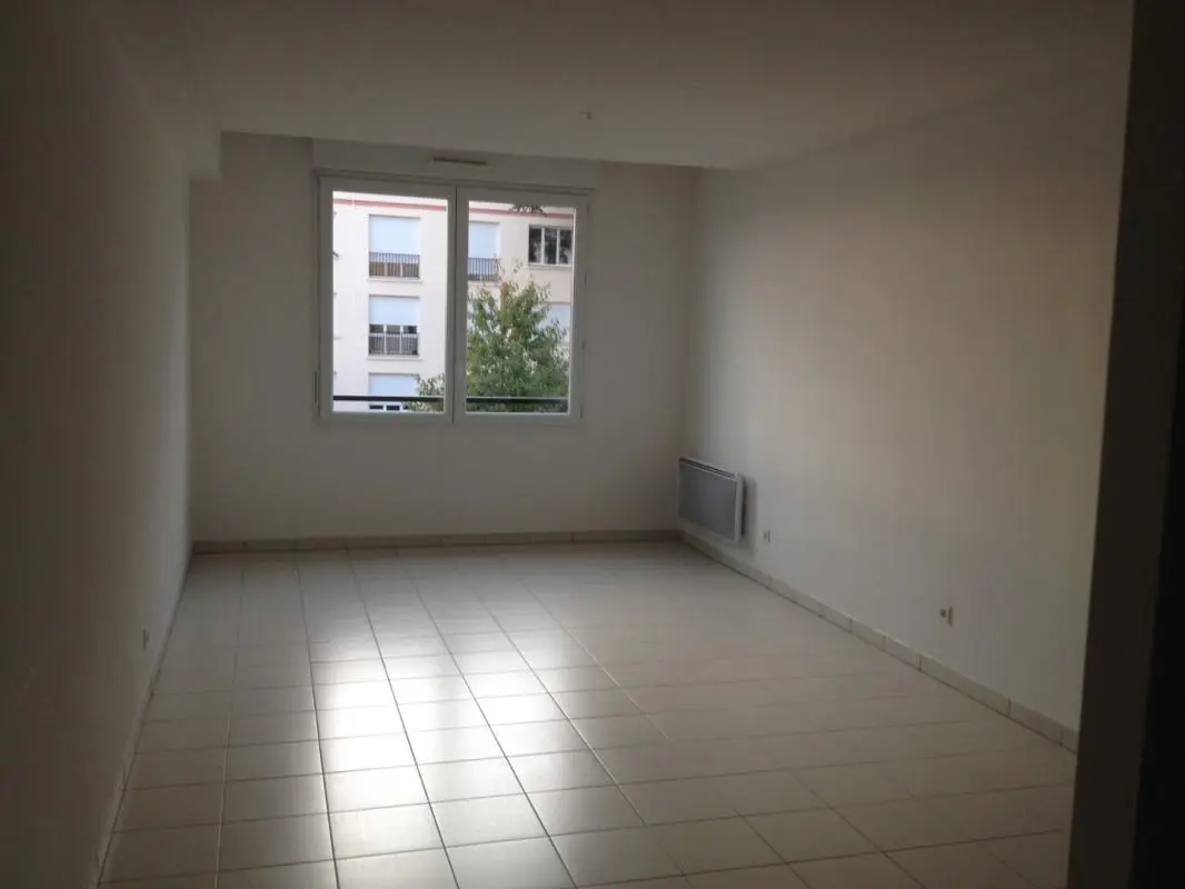 Flat Rue d'Isaac in Le Mans