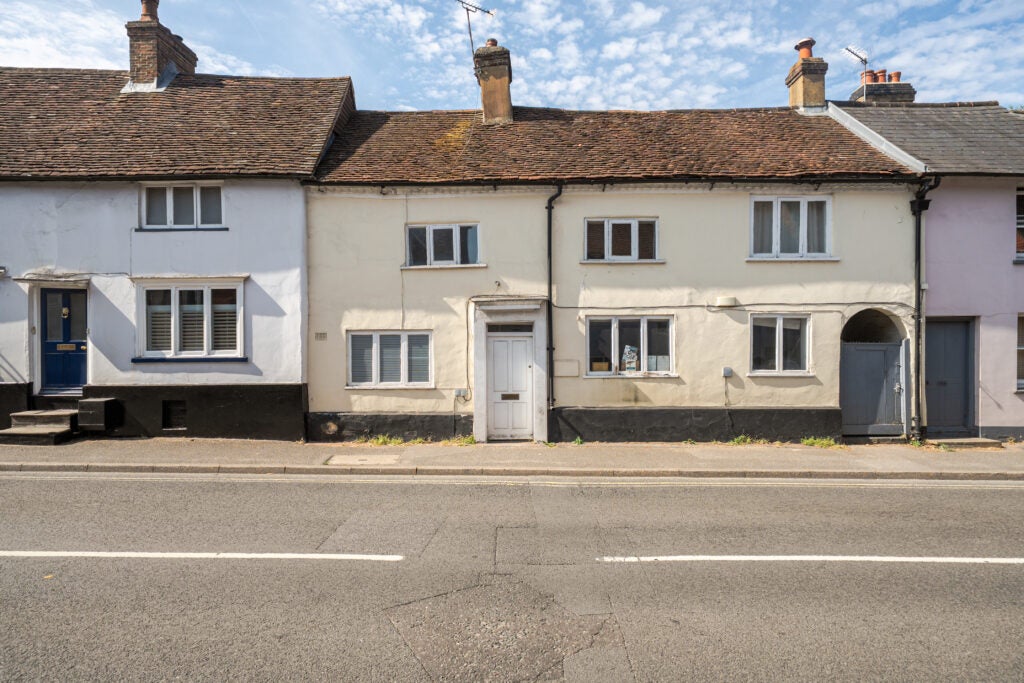 Flat Petworth Road in Waverley