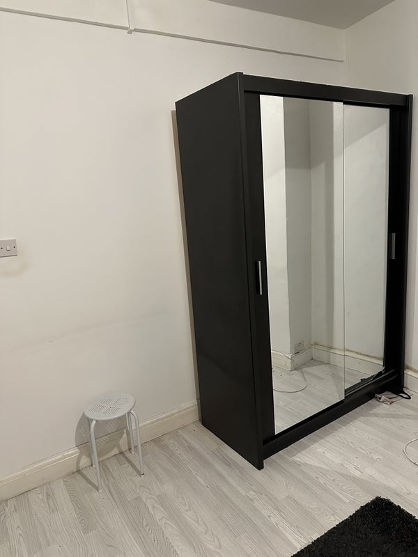 Room Wigston Road in Greater London