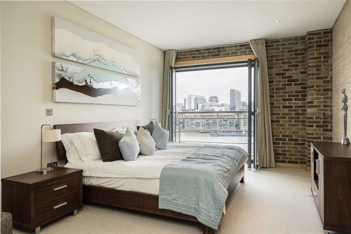 Flat Shad Thames in Greater London