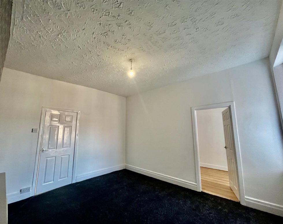 Flat Overhill Terrace in Gateshead