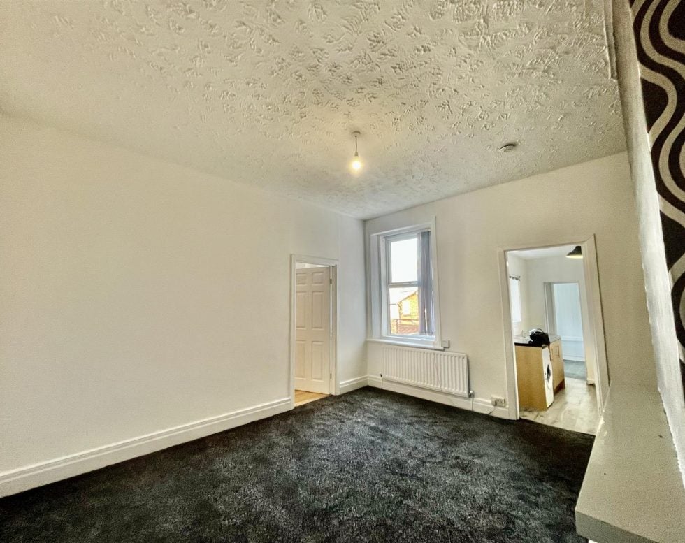 Flat Overhill Terrace in Gateshead