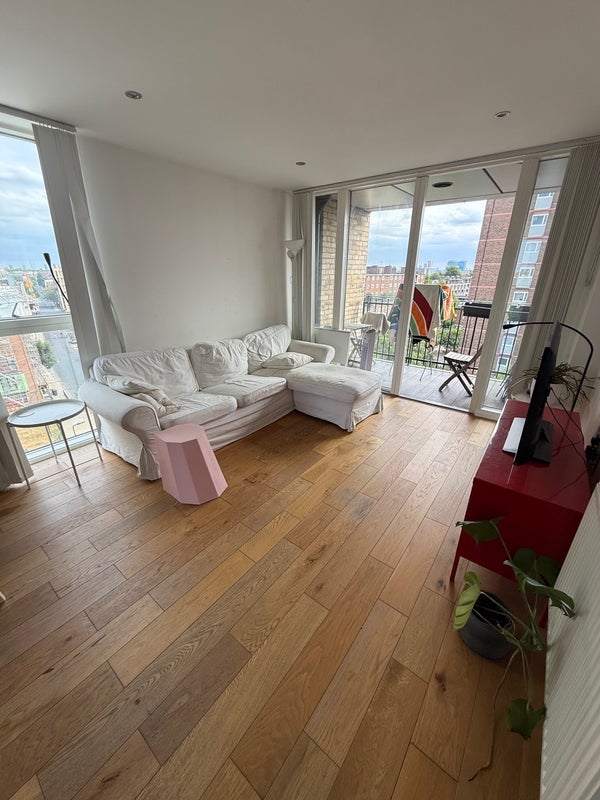 Room Whiston Road in Greater London