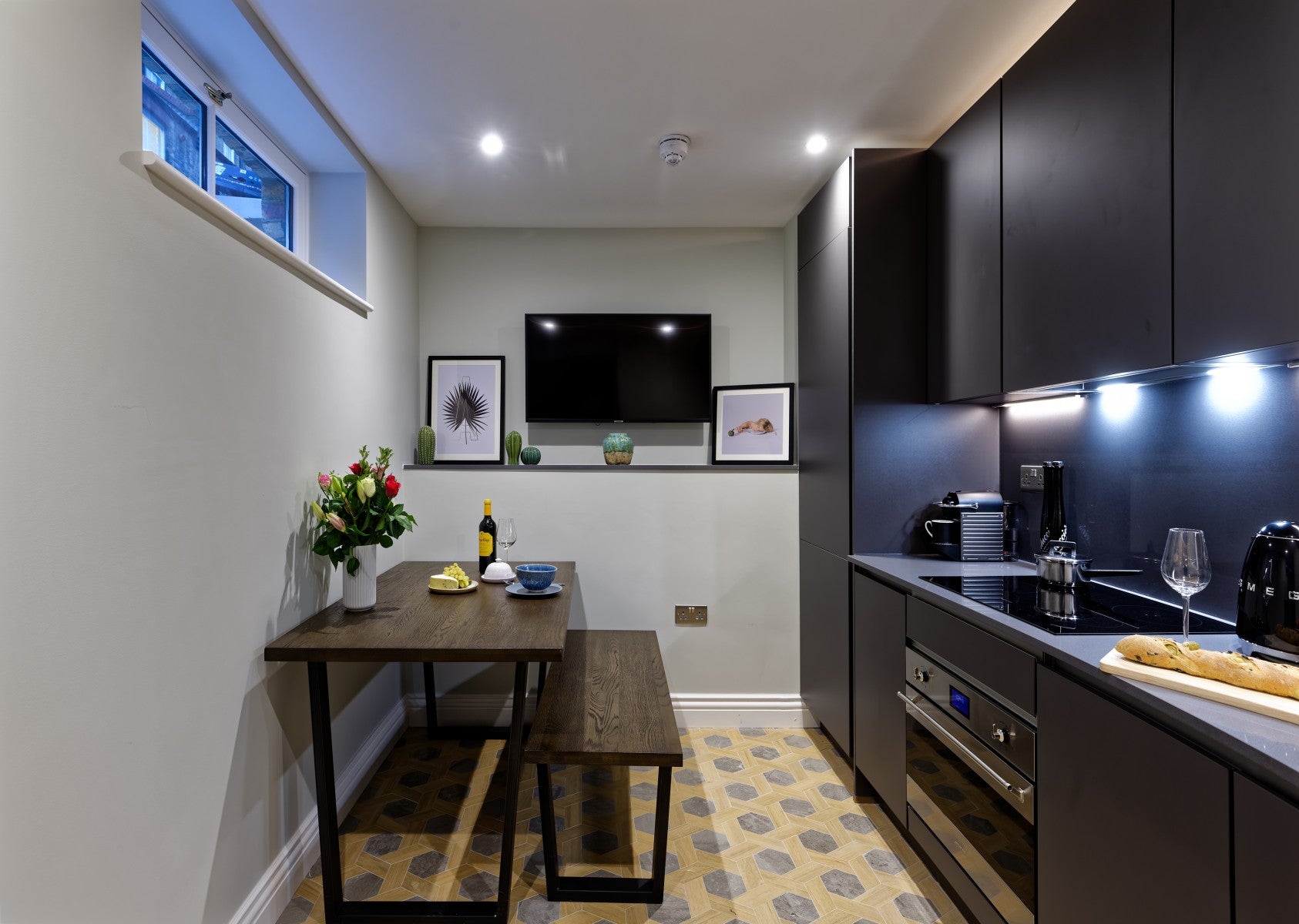 Flat Bingham Place in London