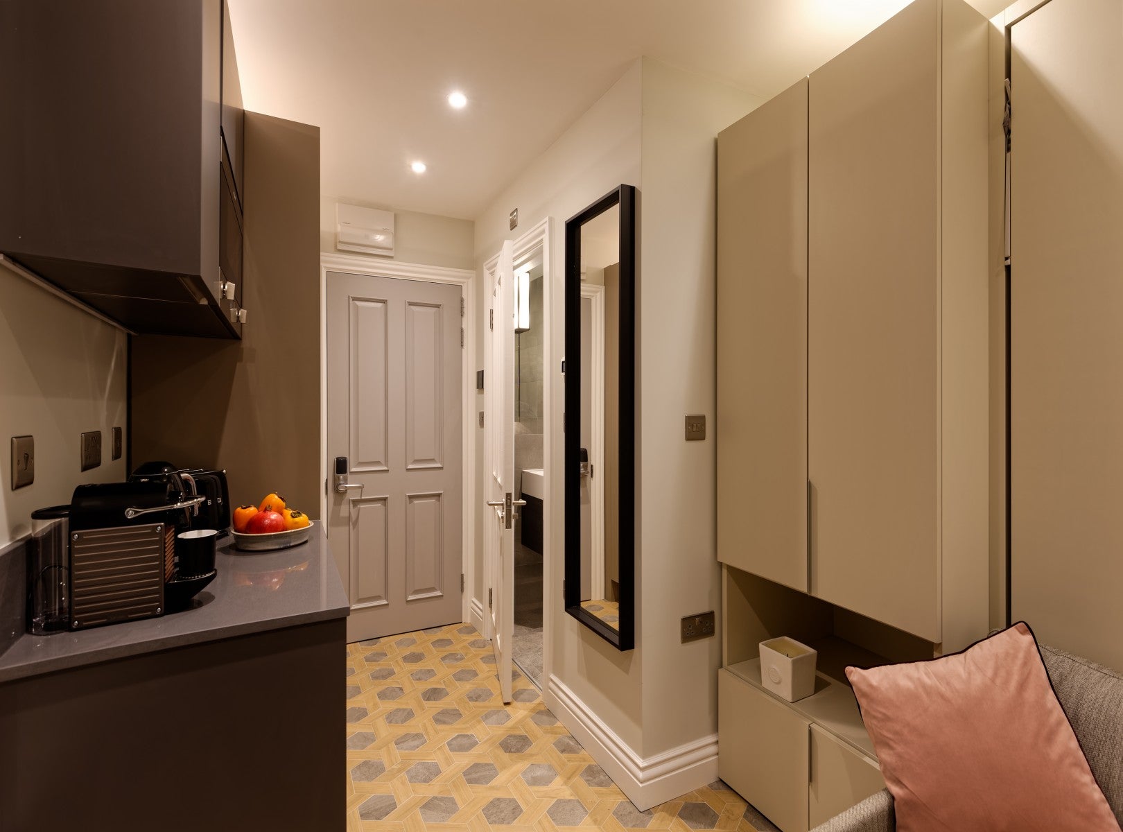 Flat Bingham Place in London