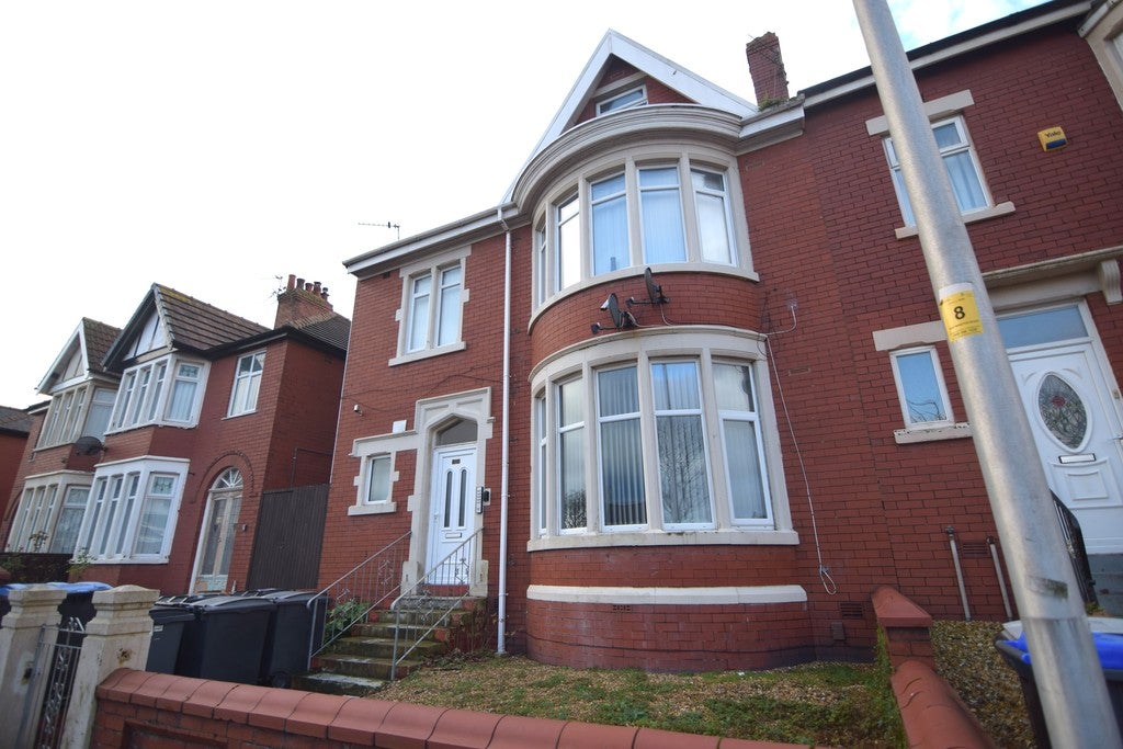 Flat Sherbourne Road in Blackpool
