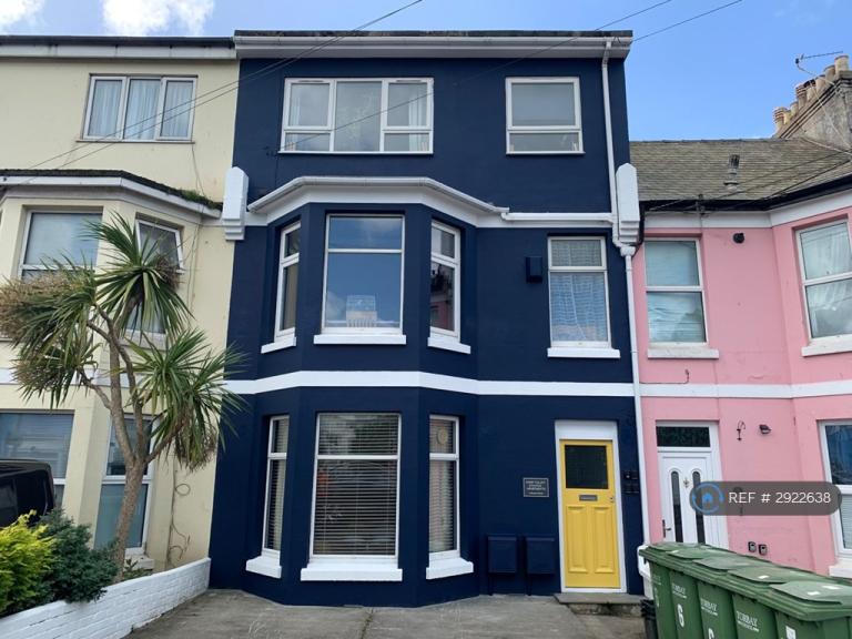 Flat Kernou Road in Paignton