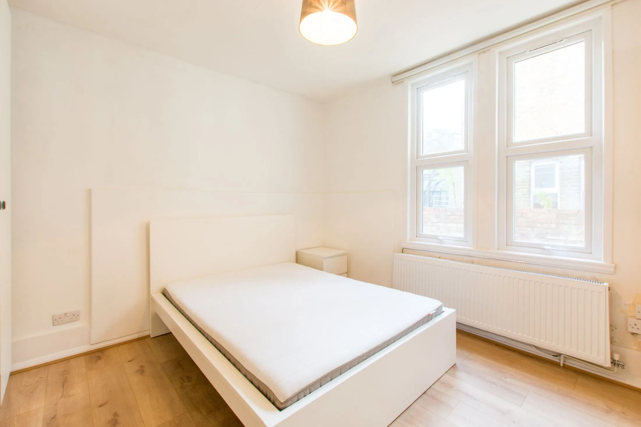 Flat St Ann's Road in Greater London
