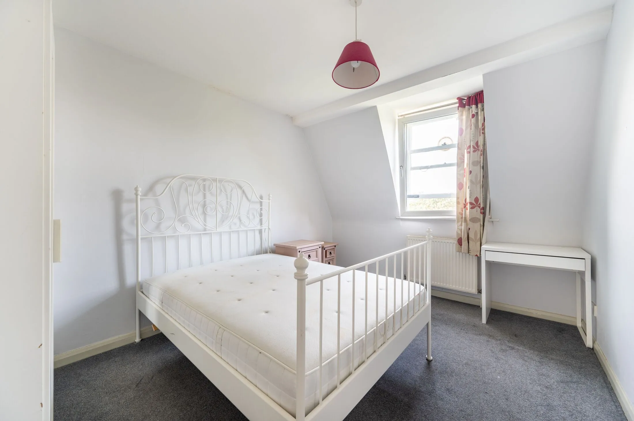 Flat Elsham Road in Greater London