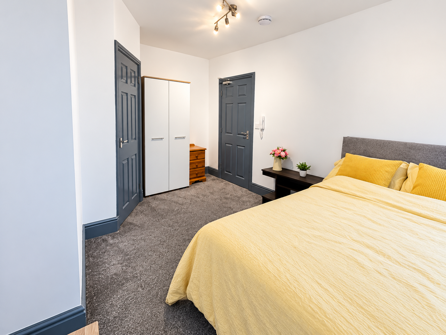 Room Mansfield Road in Doncaster