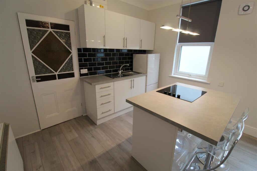 Flat Kimberley Road in Cardiff