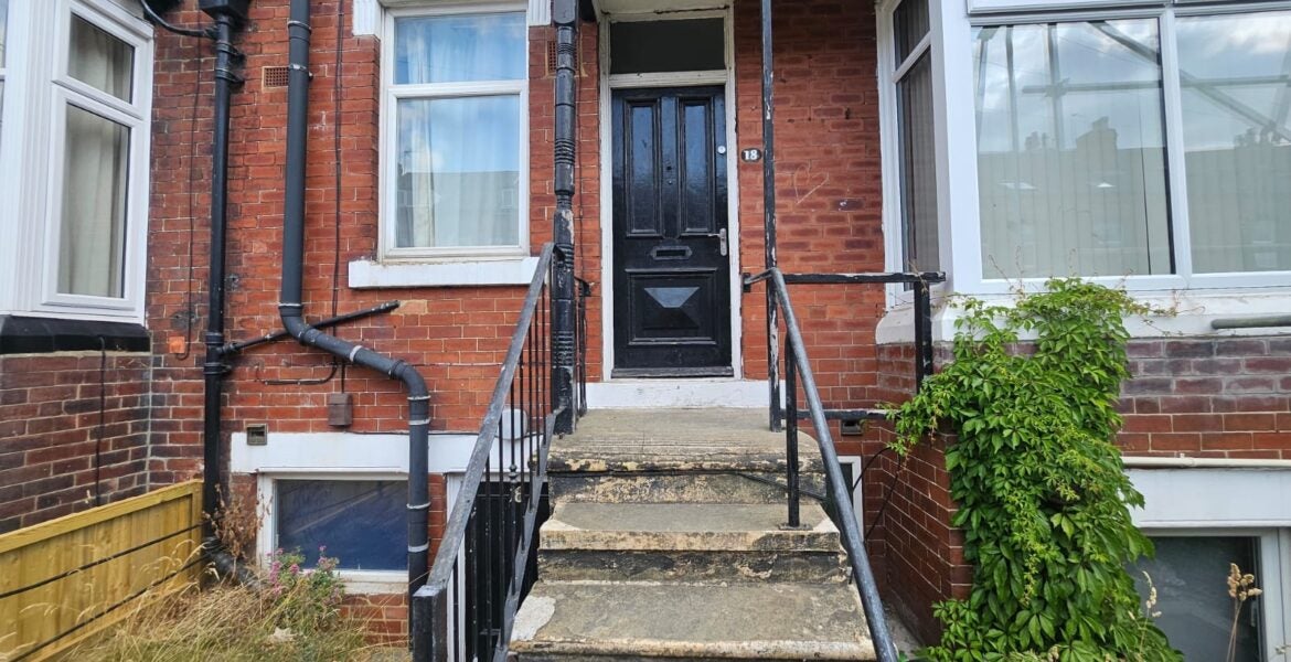 House Trelawn Avenue in Leeds