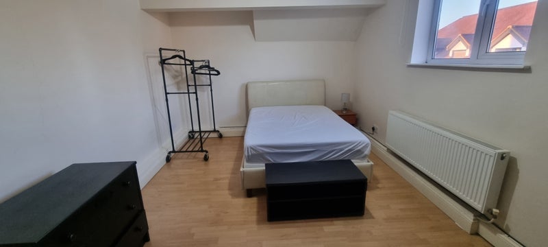 Room Station Road in Gerrards Cross