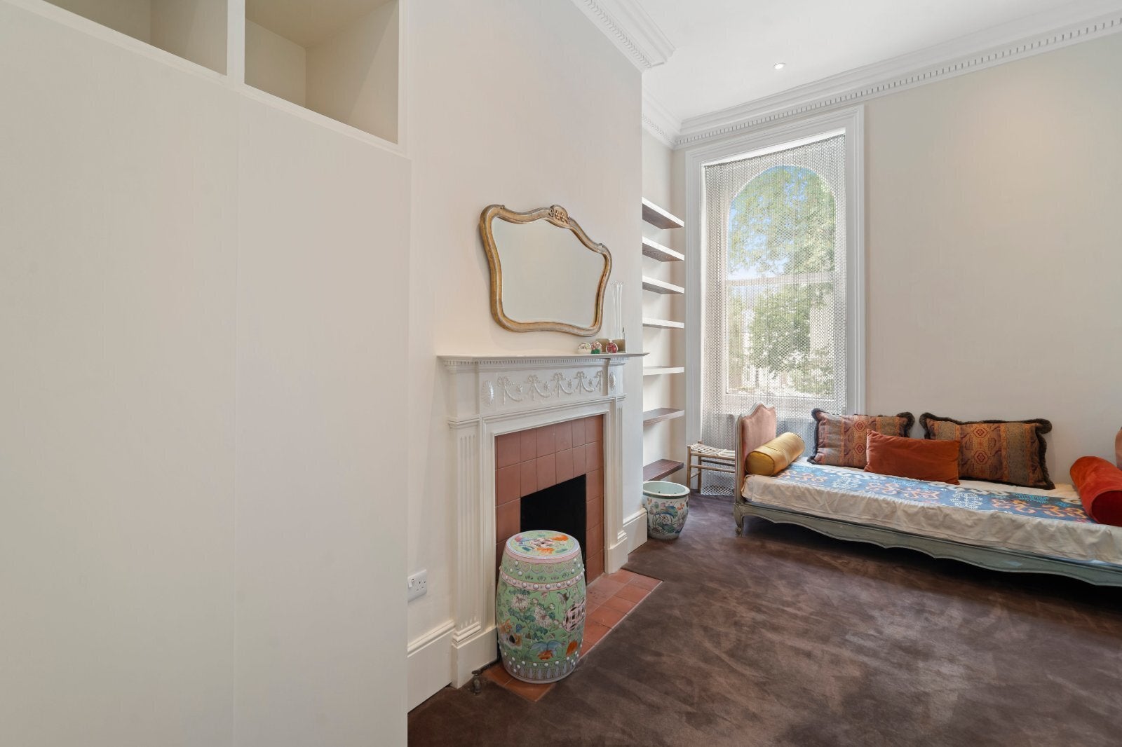 Flat Clifton Gardens in City of Westminster