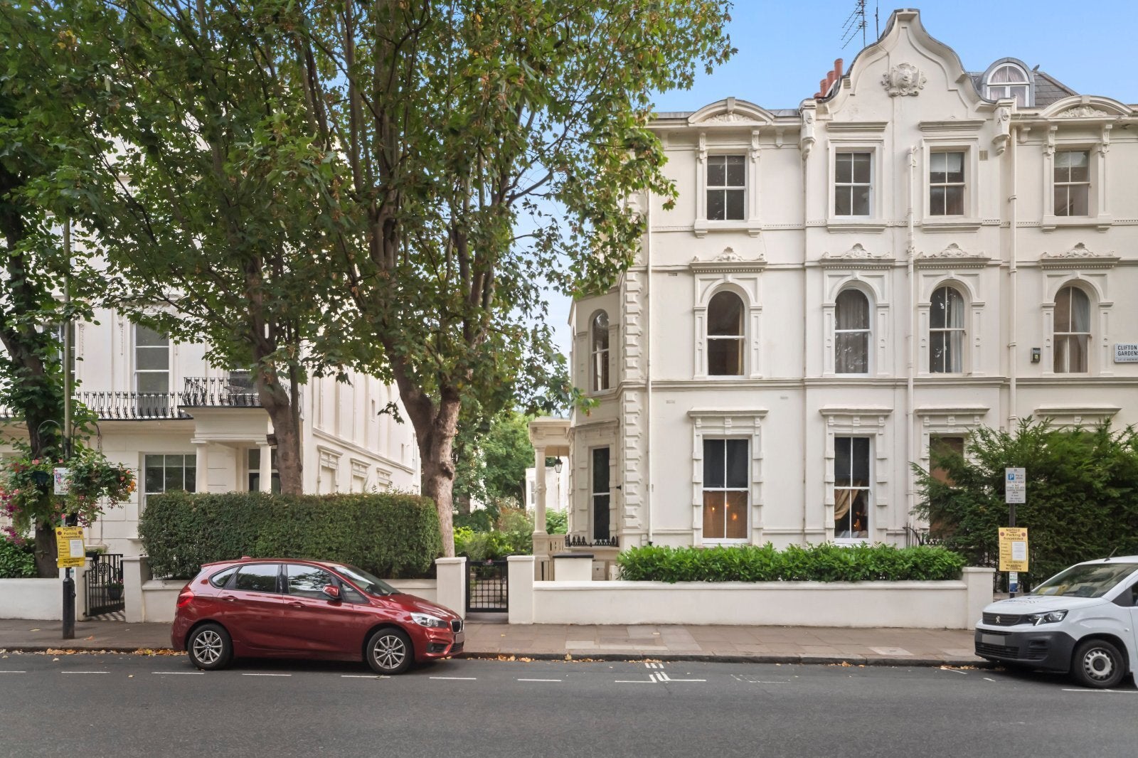 Flat Clifton Gardens in City of Westminster