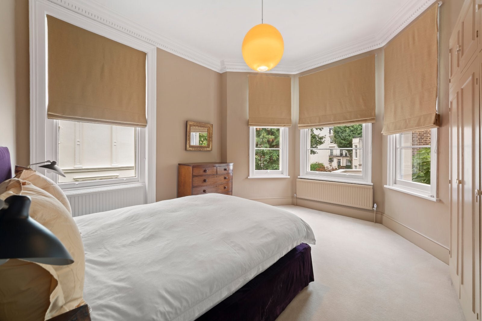 Flat Clifton Gardens in City of Westminster