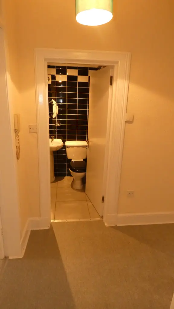 Flat Petershill Road in Glasgow