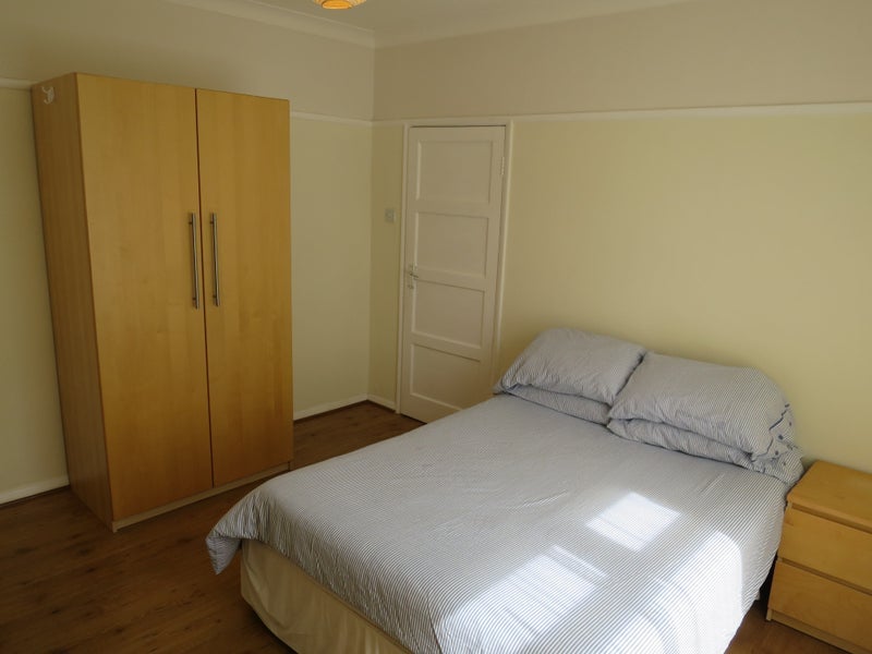 Room Cumberland Walk in Newcastle upon Tyne