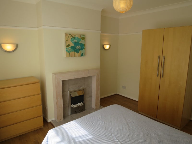 Room Cumberland Walk in Newcastle upon Tyne