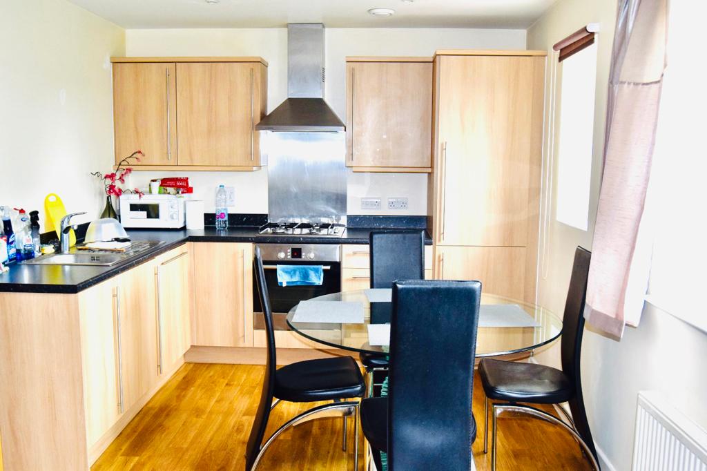 Flat Harefield Road in Greater London