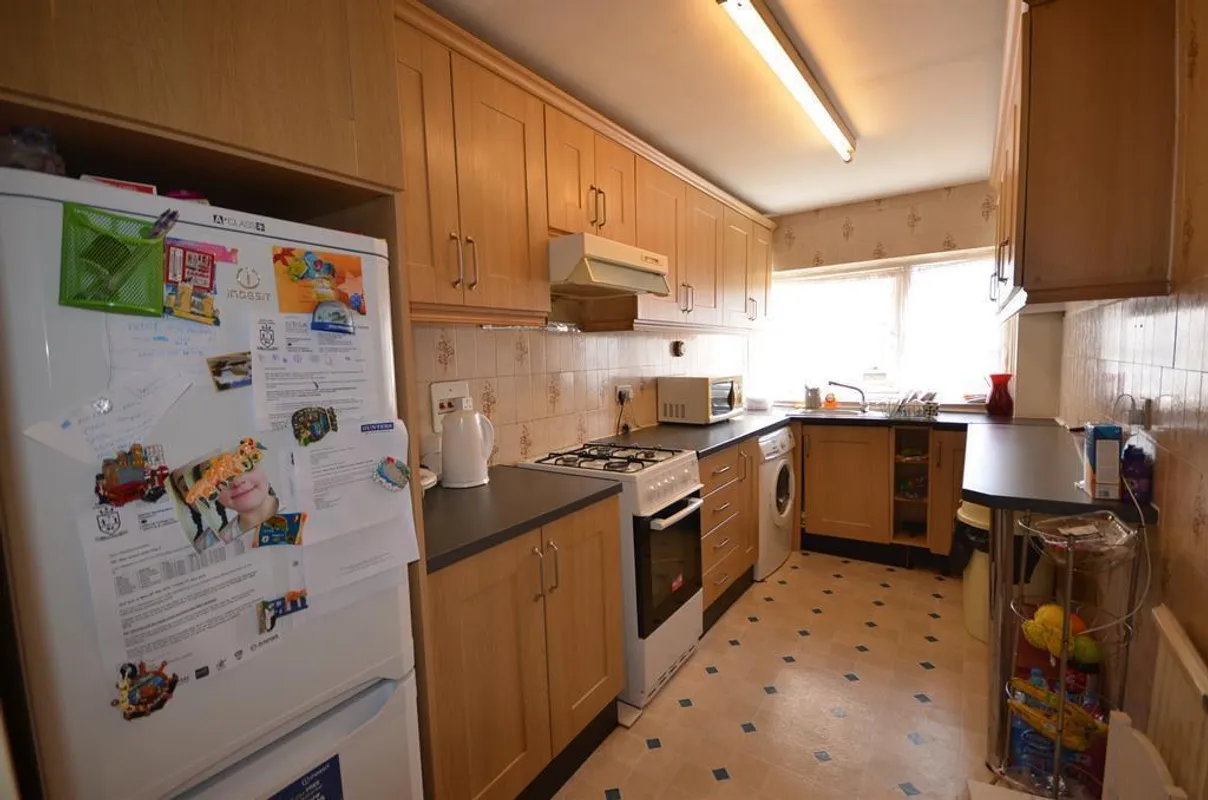 Flat Sudbury Avenue in Greater London