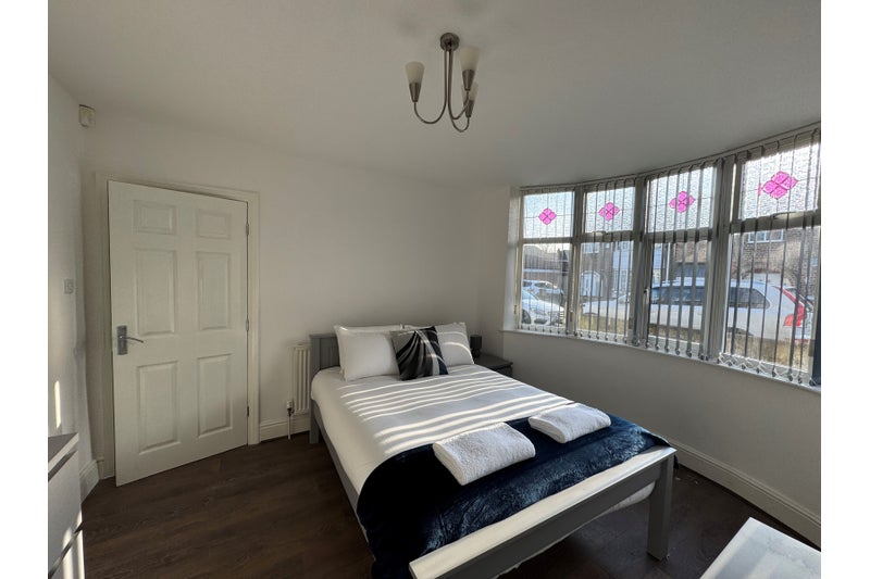 Flat Westholme Gardens in Nottingham