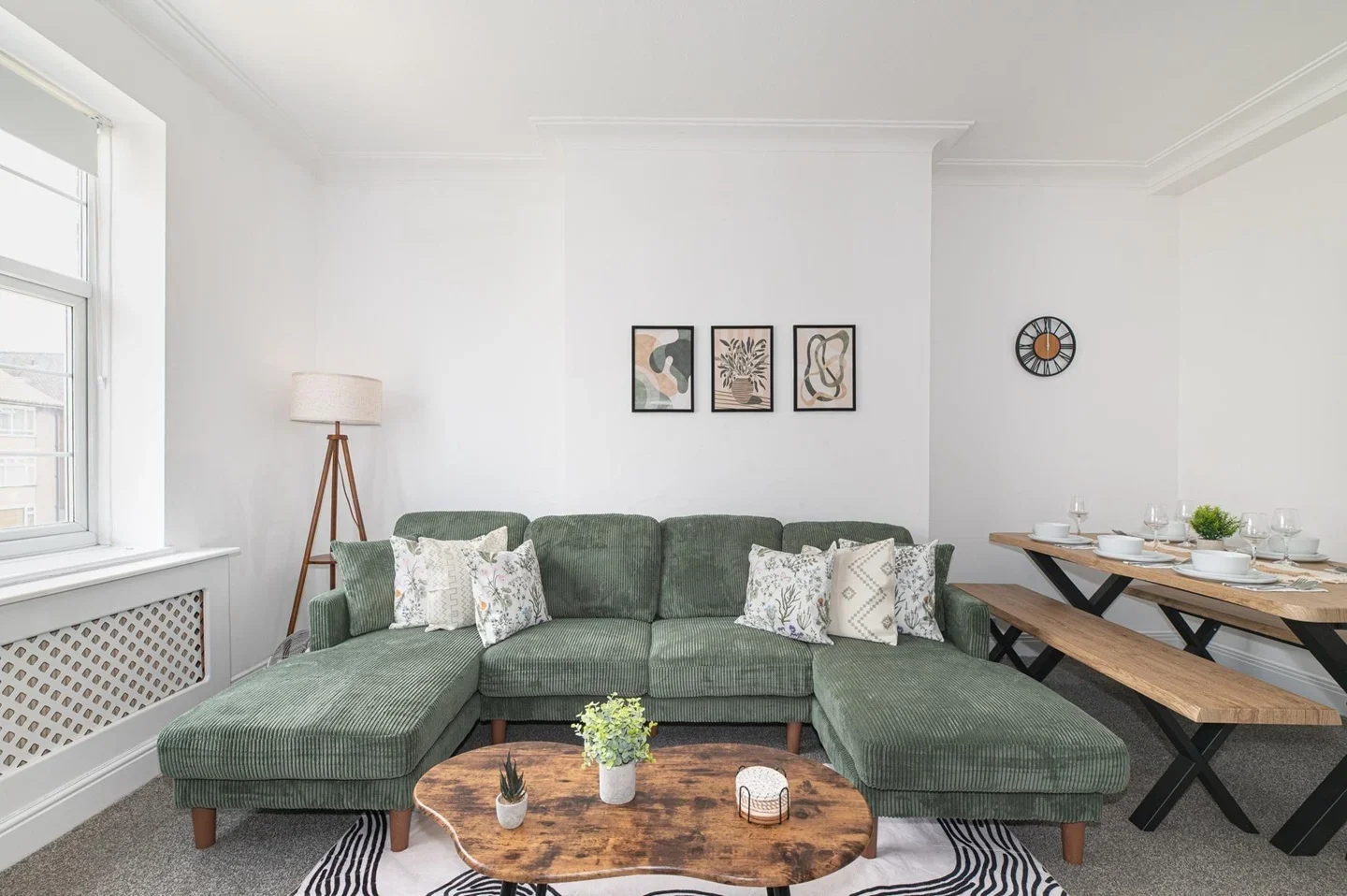 Flat Highfield Gardens in Greater London