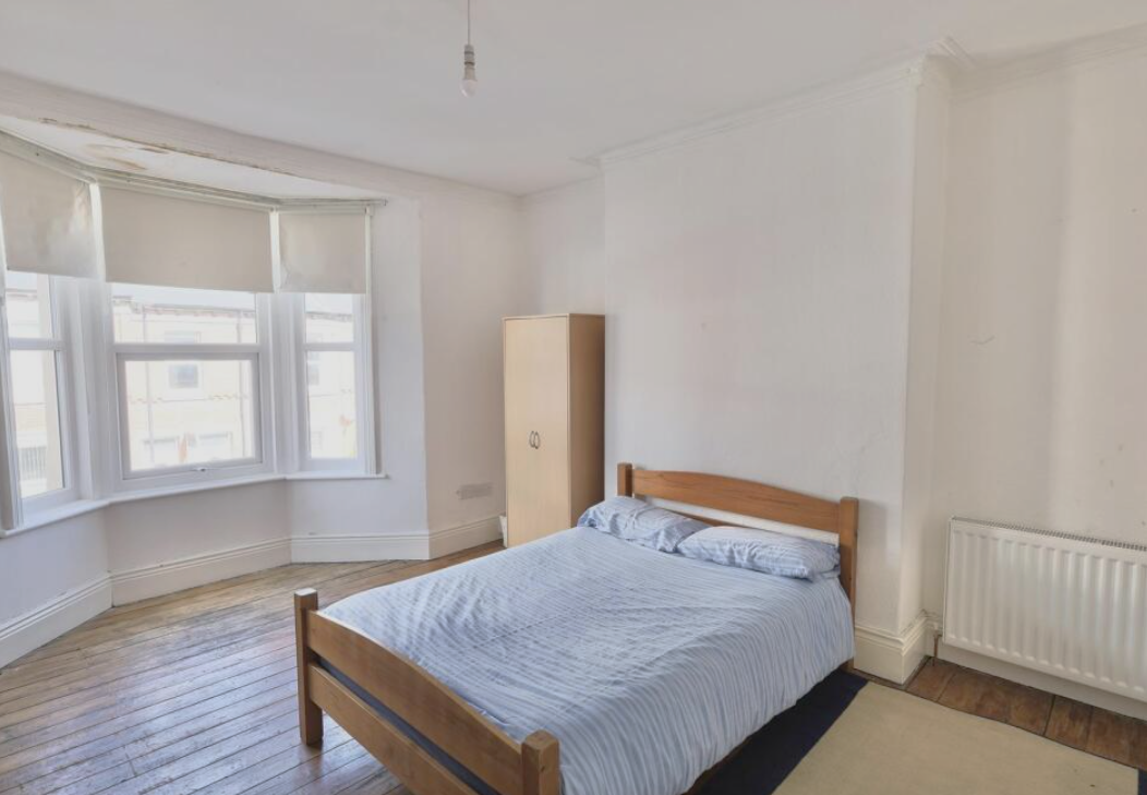 Flat Delaval Terrace in Newcastle upon Tyne