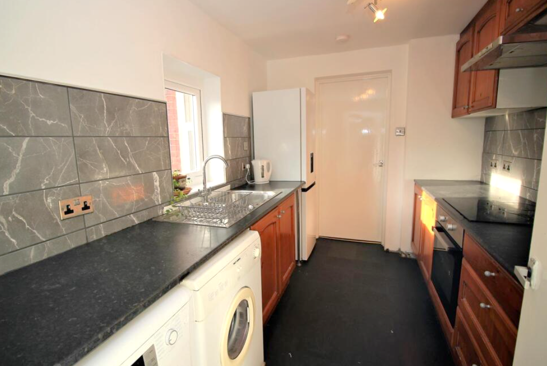 Flat Delaval Terrace in Newcastle upon Tyne