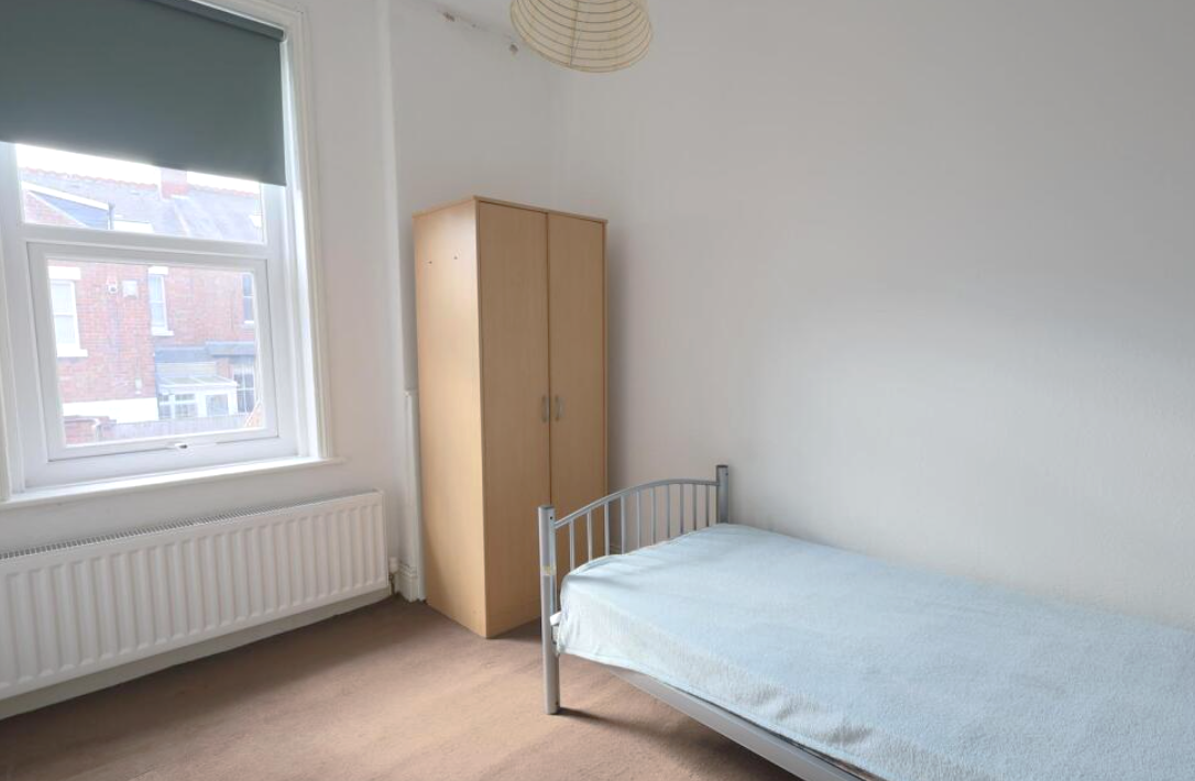 Flat Delaval Terrace in Newcastle upon Tyne