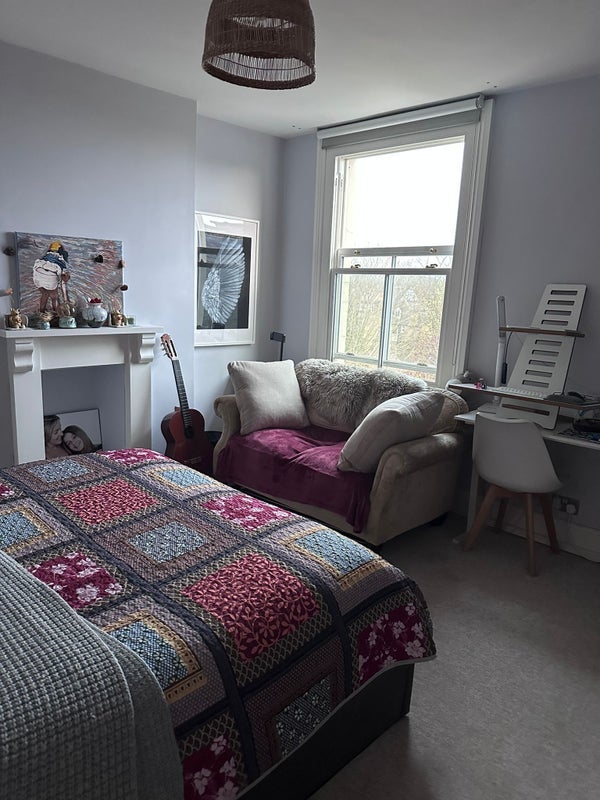 Room Charlton Road in Greater London