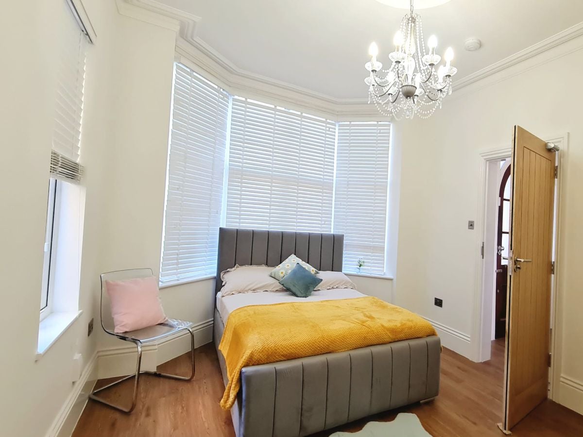 Room Higham Road in Rushden