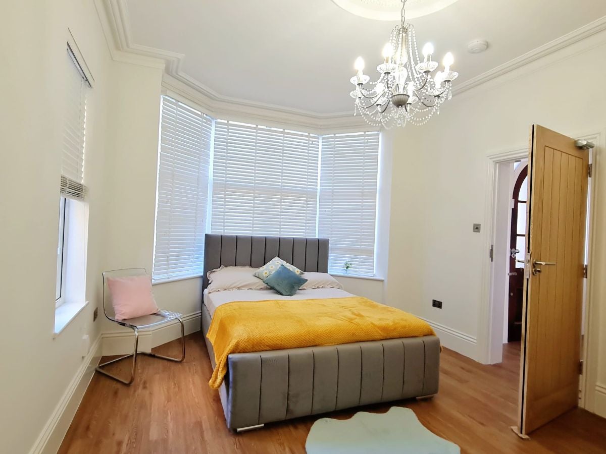 Room Higham Road in Rushden