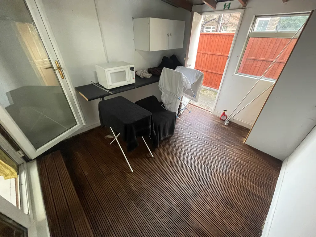 Room Malam Gardens in Greater London