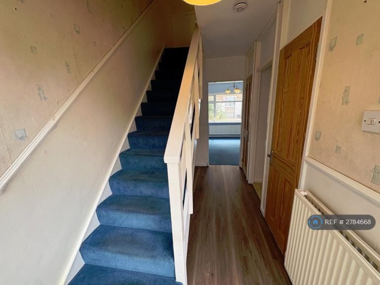 House Oak Bank in Greater London